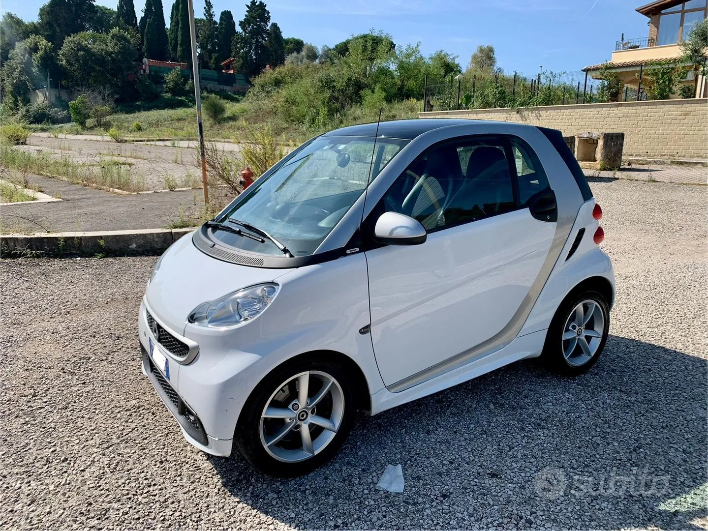 Smart Fortwo 2012 photo 2