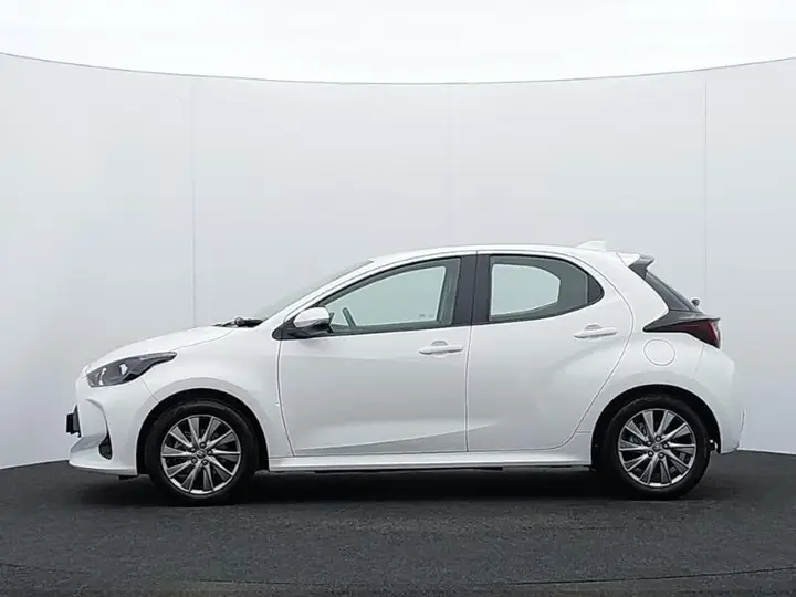 Toyota Yaris 2023 photo 4