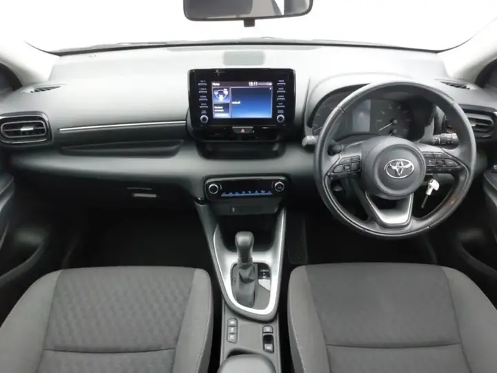 Toyota Yaris 2023 photo 3