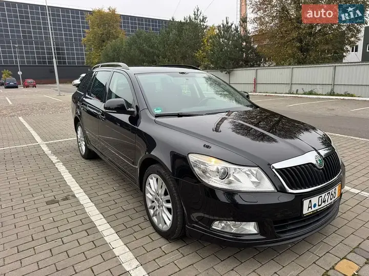 Skoda Octavia 2011 photo 5