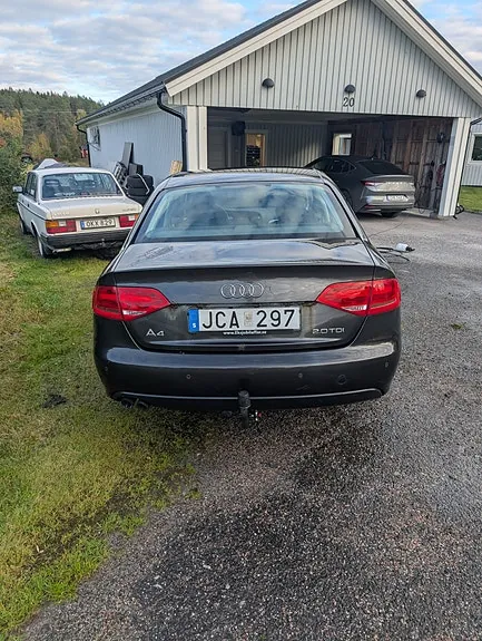 Audi A4 2009 photo 4