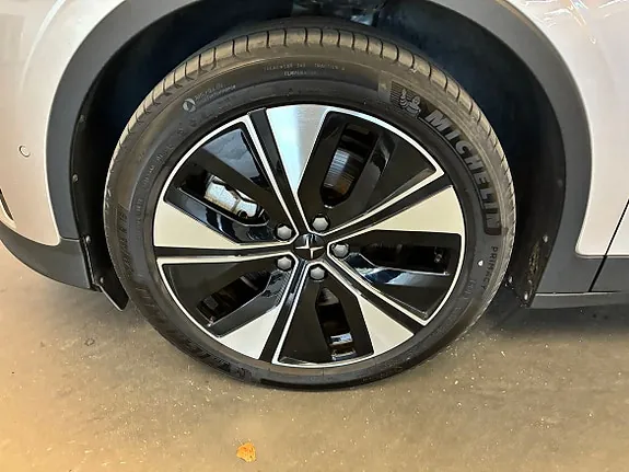 Polestar 2 2023 photo 5