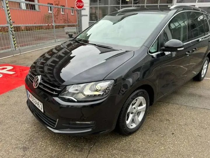 Volkswagen Sharan 2016 photo 2