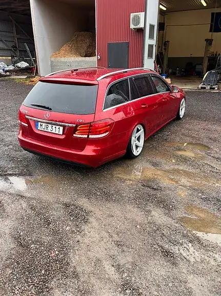 Mercedes-Benz E 220 2014 photo 3