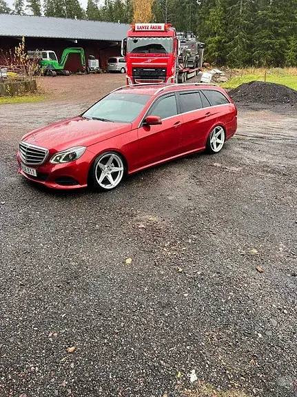 Mercedes-Benz E 220