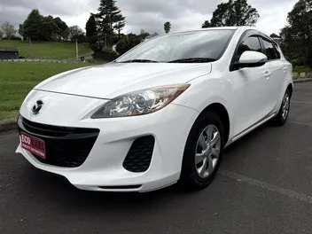 Mazda Axela 2012 photo 4