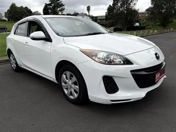 Mazda Axela 2012 photo 5