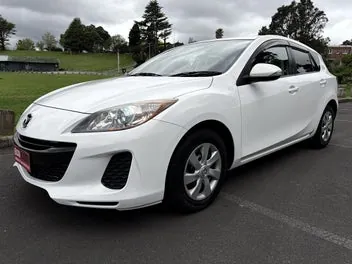 Mazda Axela 2012 photo 2