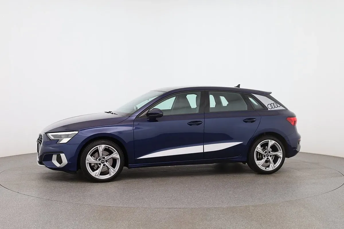 Audi A3 2024 photo 2