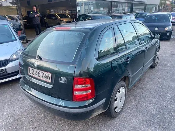 Skoda Fabia 2002 photo 4