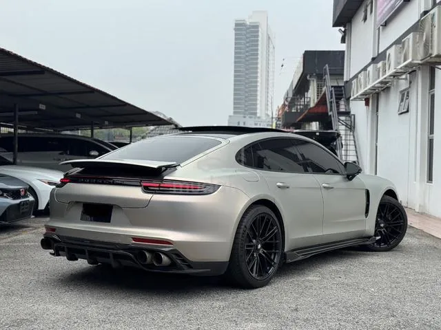 Porsche Panamera