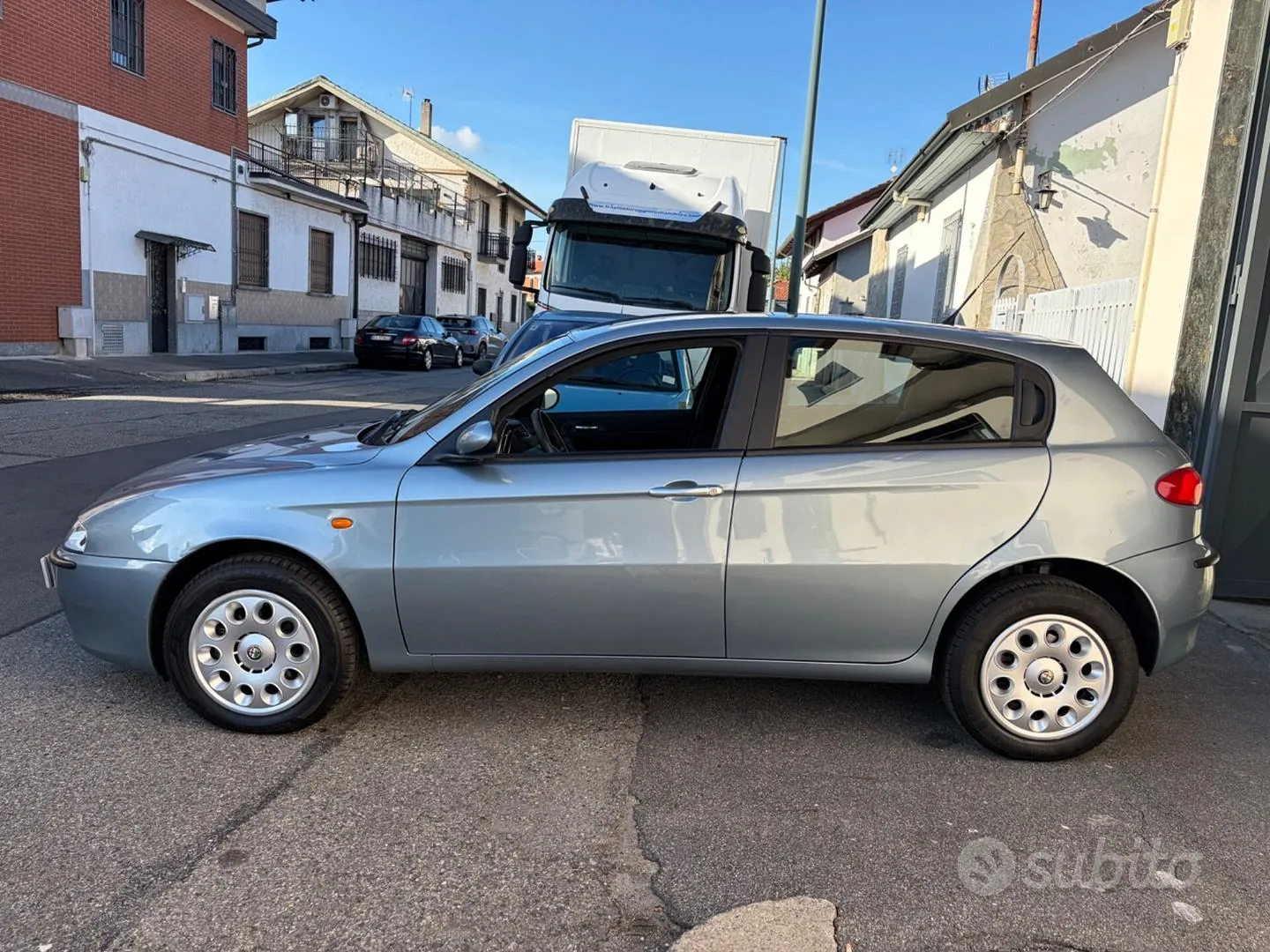 Alfa Romeo 147 2004 photo 3