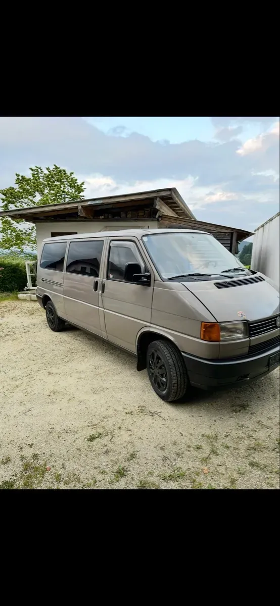 Volkswagen T4 1992 photo 3