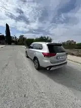 Mitsubishi Outlander 2019 photo 5