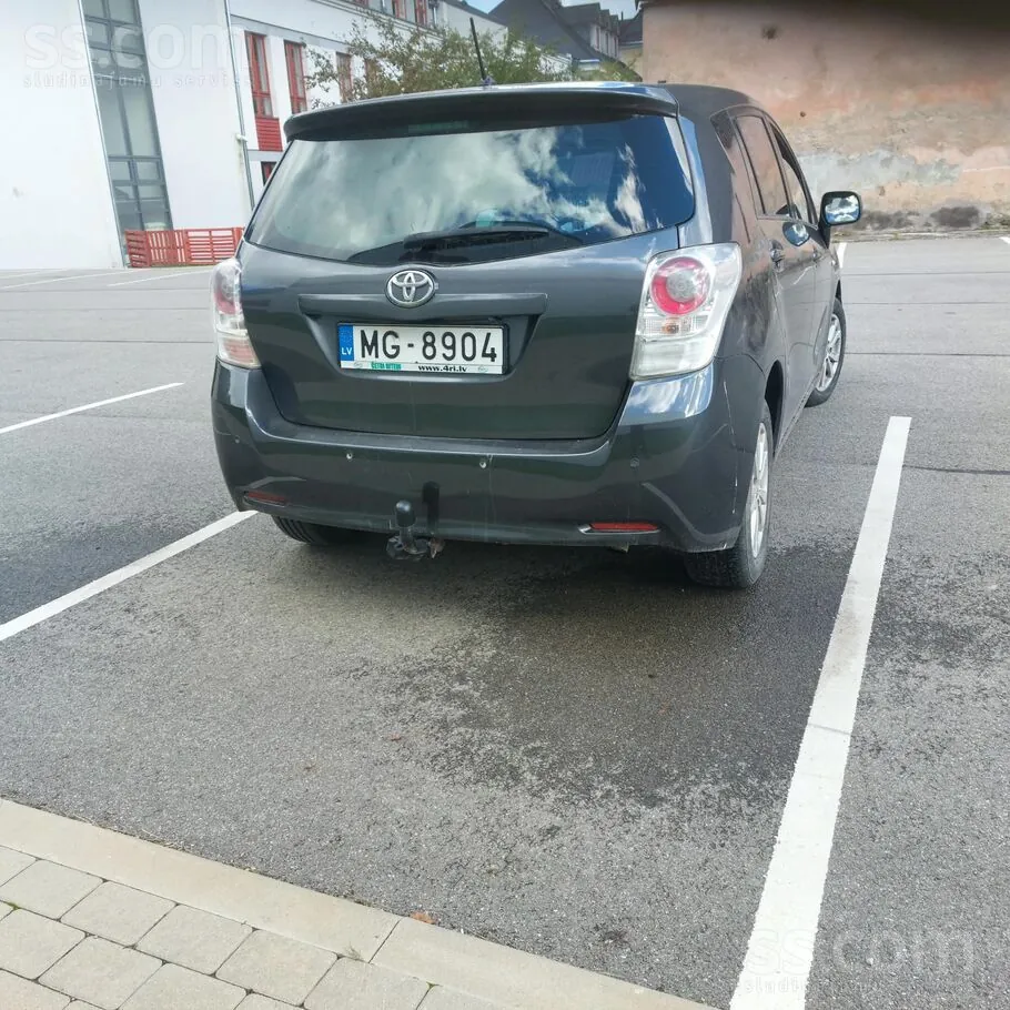 Toyota Verso 2011 photo 3