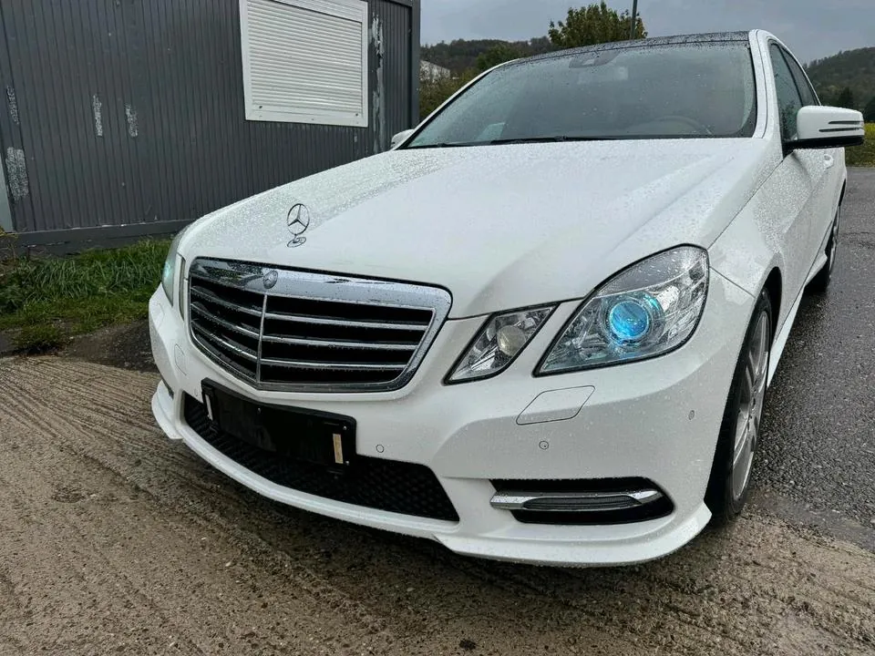 Mercedes-Benz E220