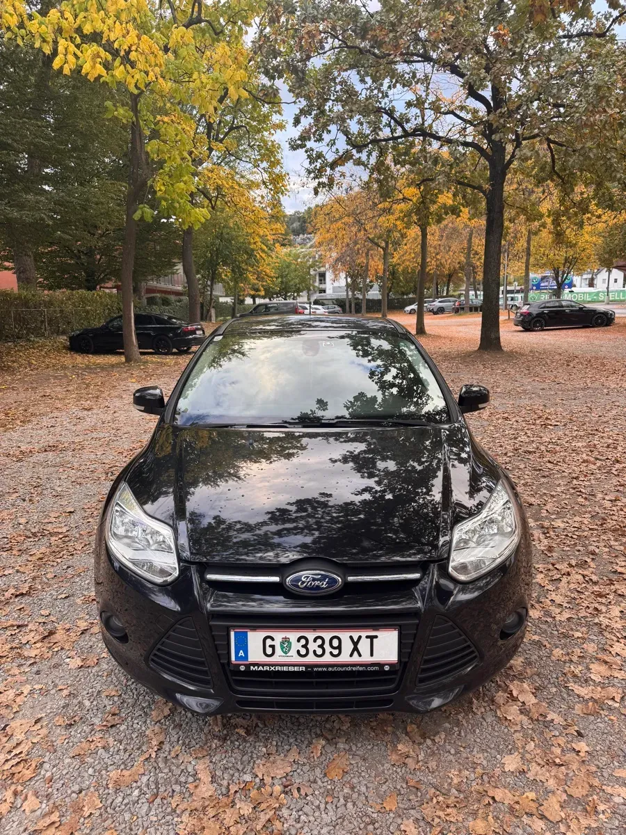 Ford Focus 2012 photo 2