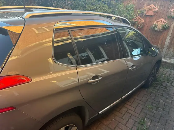 Peugeot 2008 2014 photo 2