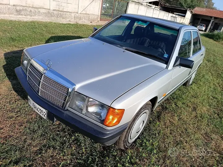 Mercedes-Benz 190 1988 photo 3