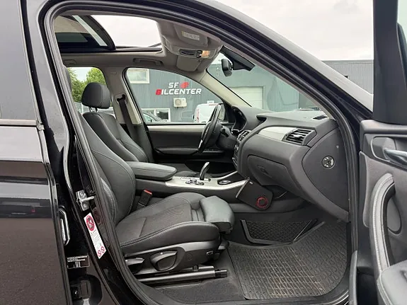 BMW X3 2012 photo 2