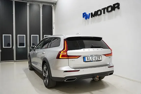 Volvo V60 Cross Country 2020 photo 4