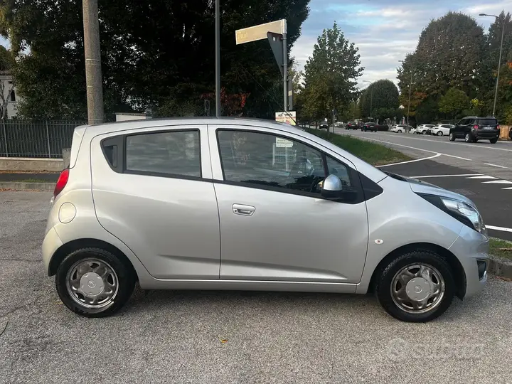 Chevrolet Spark 2013 photo 2