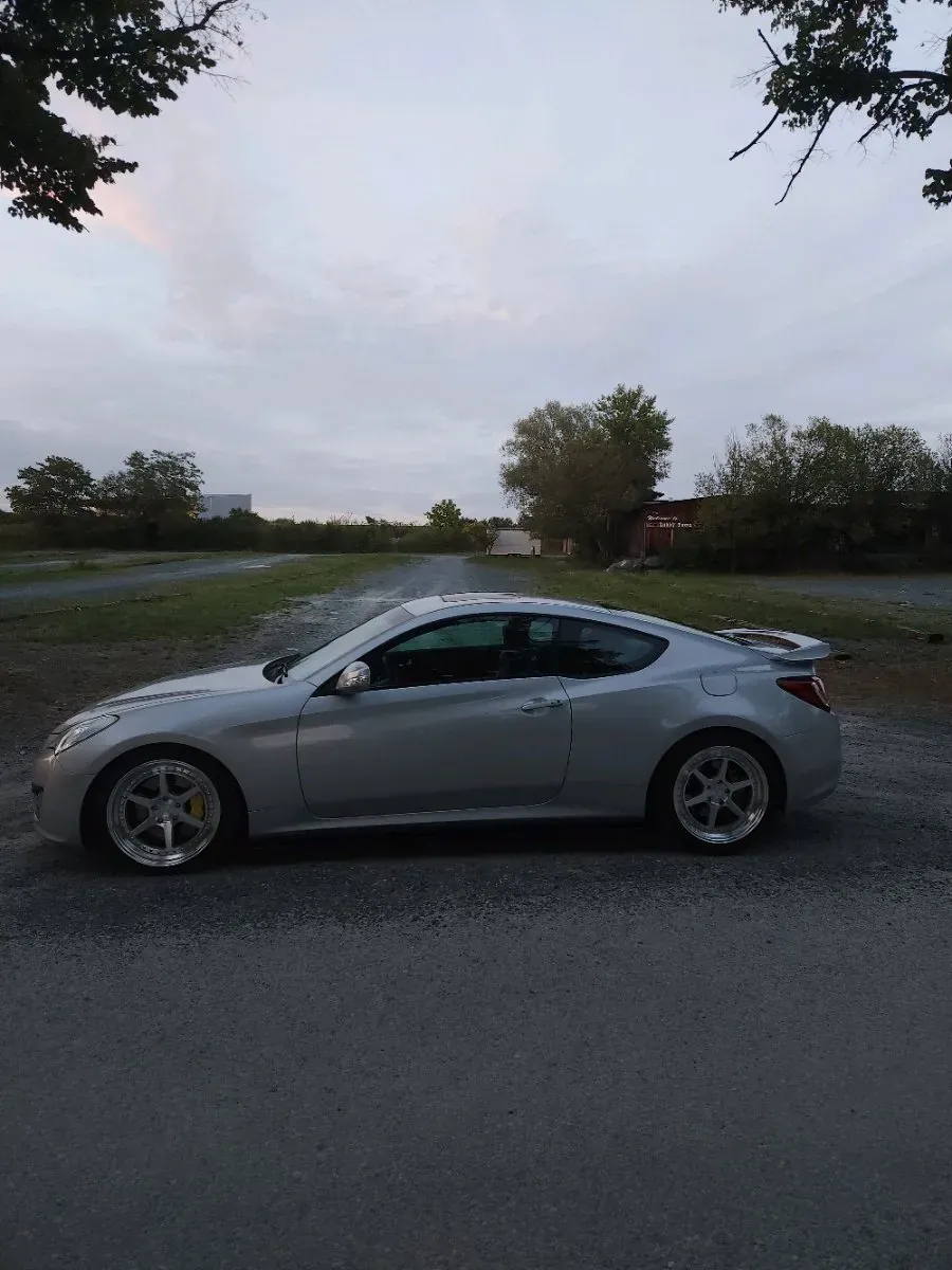 Hyundai Genesis 2013 photo 3