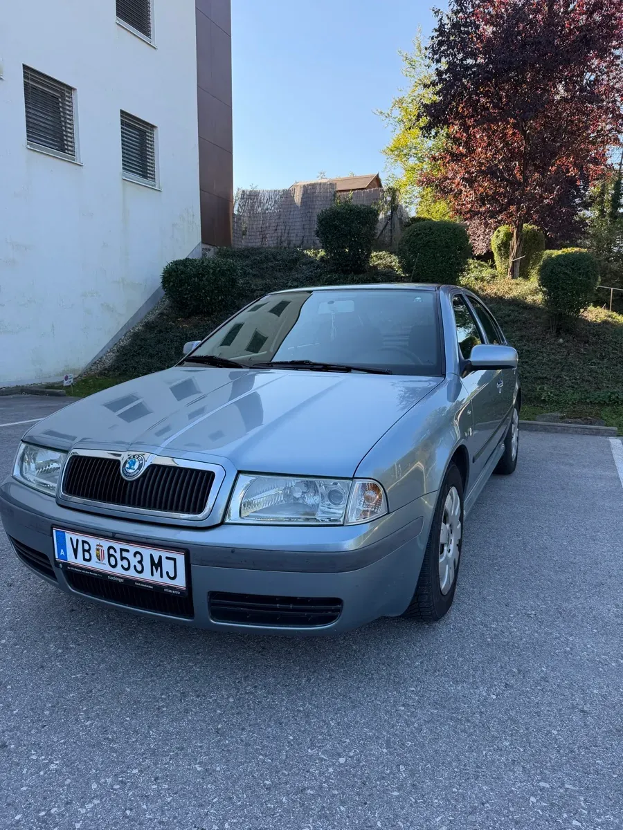 Skoda Octavia 2002 photo 3