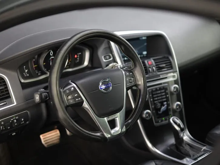 Volvo Xc60 2016 photo 2