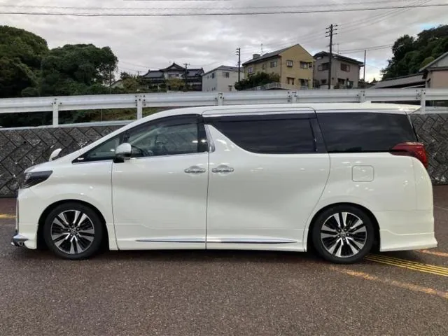 Toyota Alfaard S C Package 2022 photo 2