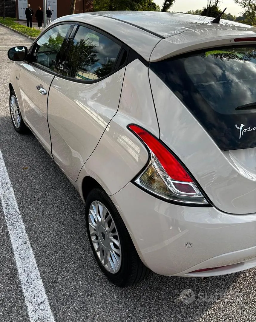 Lancia Ypsilon 2017 photo 5