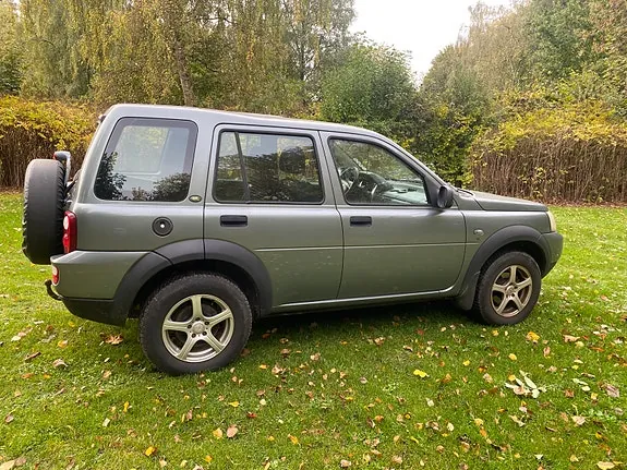 Land Rover Freelander 2004 photo 3