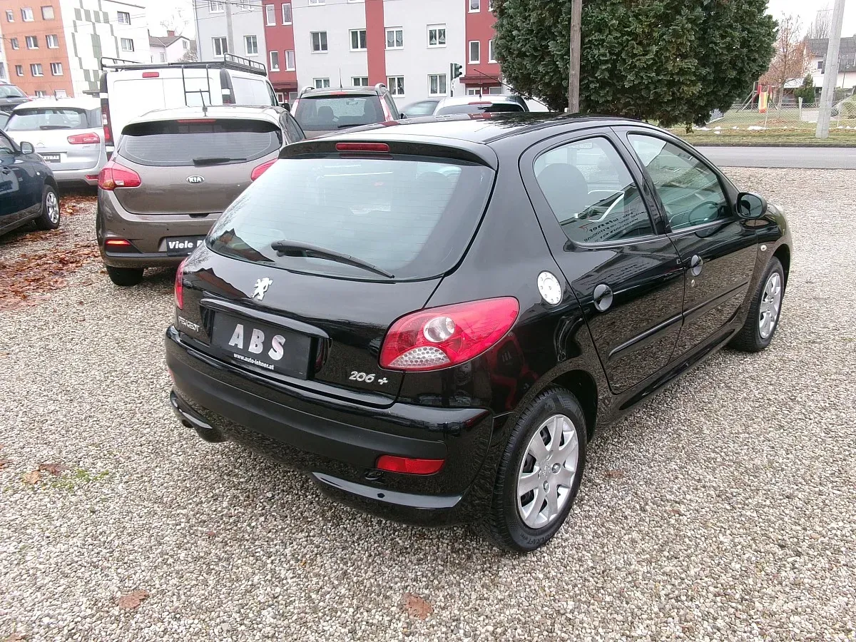 Peugeot 206 2009 photo 3
