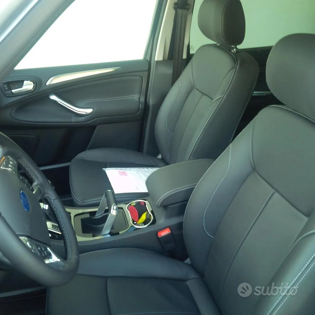 Ford Galaxy 2014 photo 5