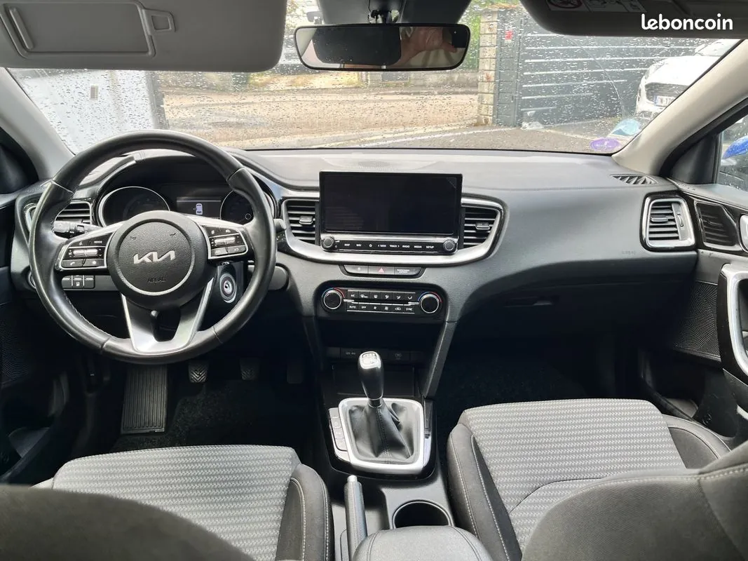 Kia Ceed 2023 photo 4