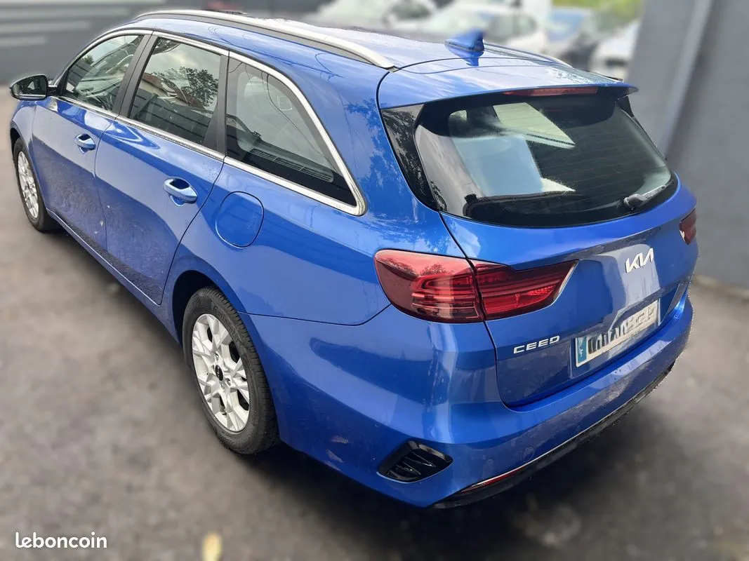 Kia Ceed 2023 photo 3