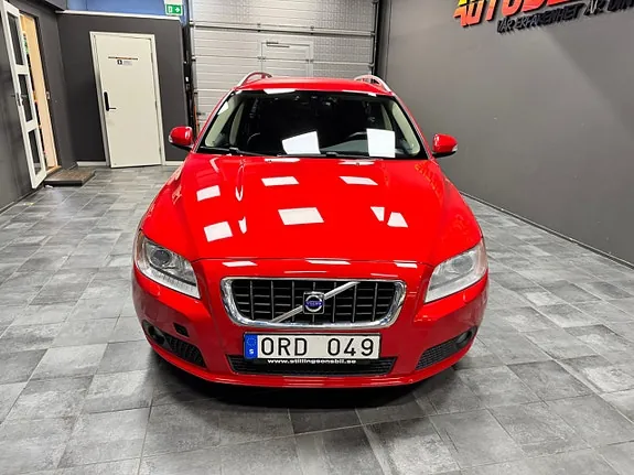 Volvo V70 2009 photo 2