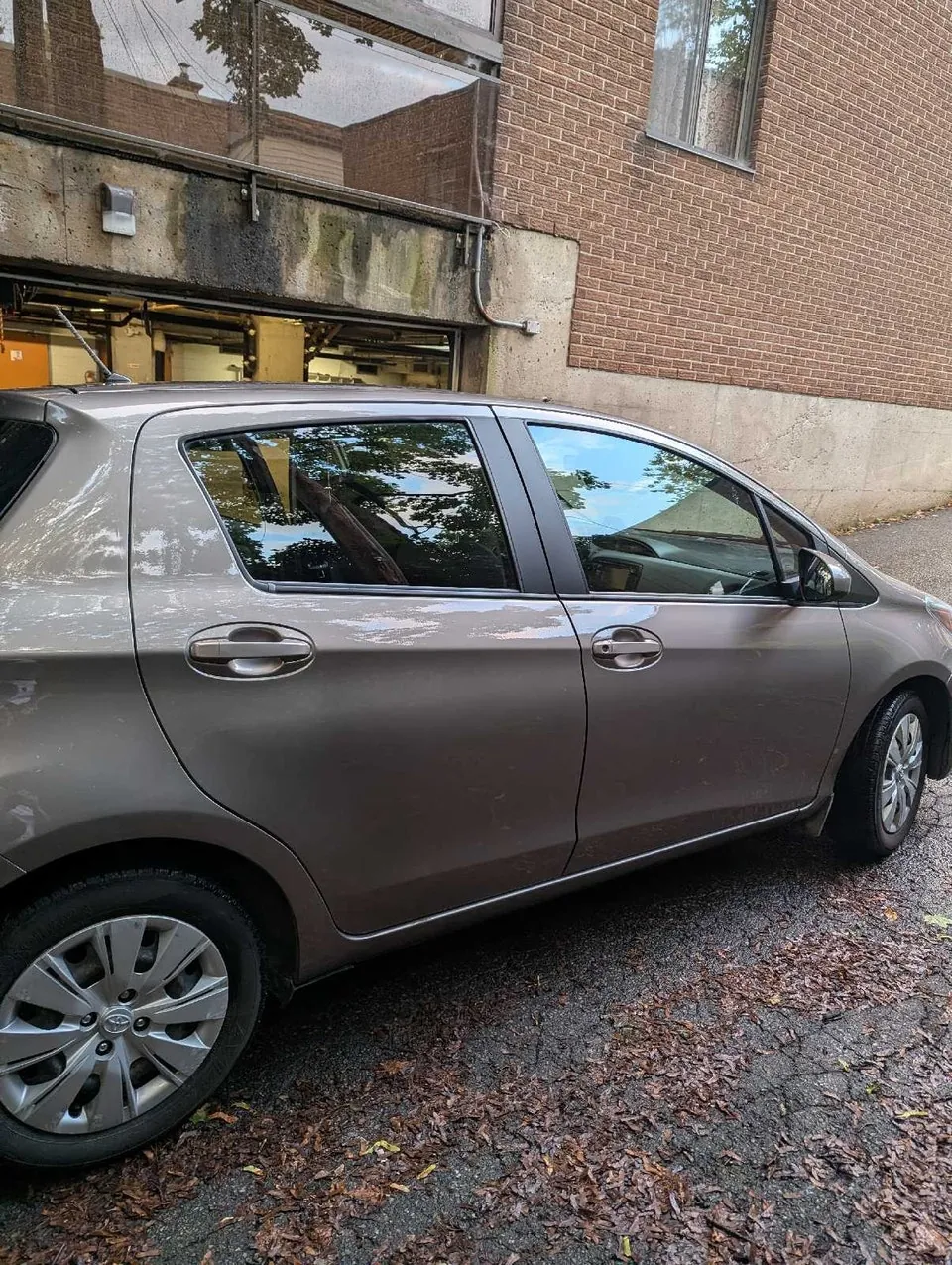 Toyota Yaris 2015 photo 5