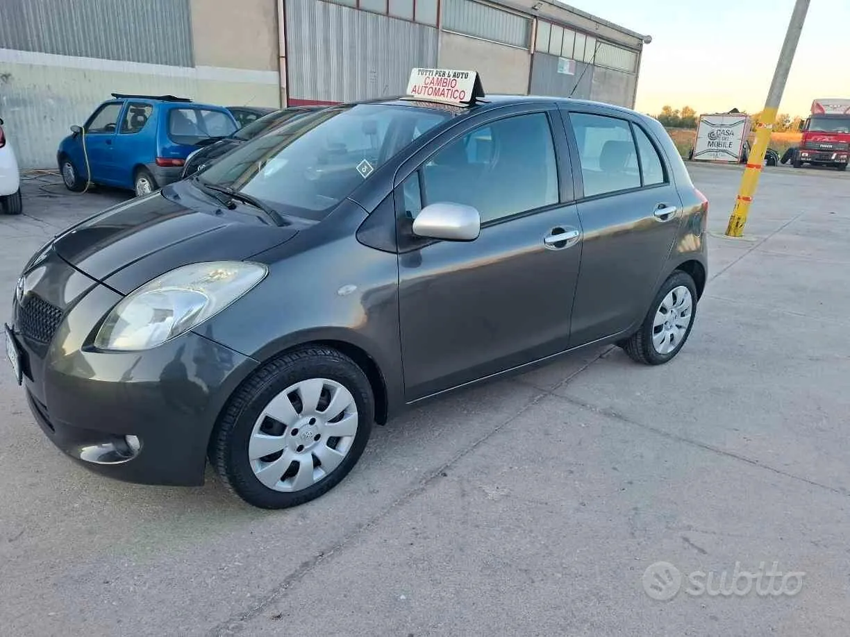 Toyota Yaris 2008 photo 2