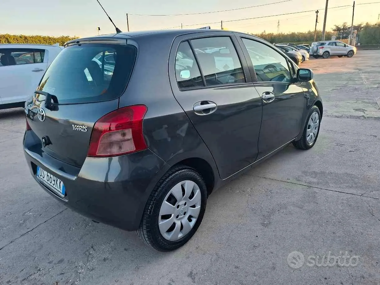 Toyota Yaris 2008 photo 4