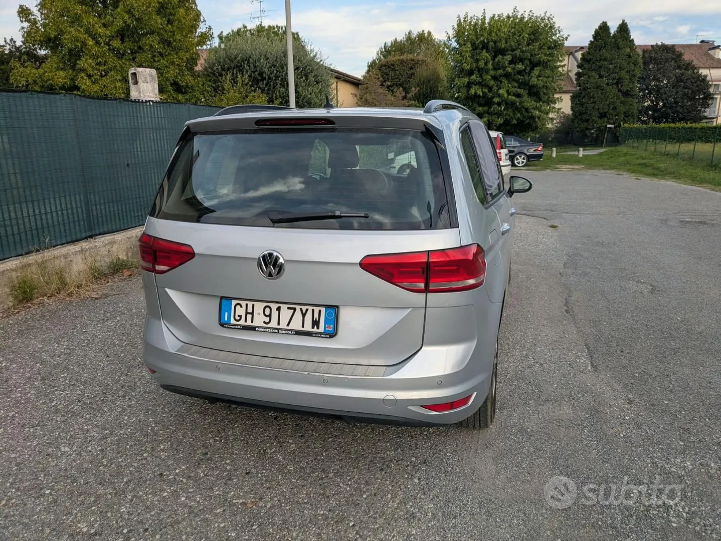 Volkswagen Touran 2018 photo 2