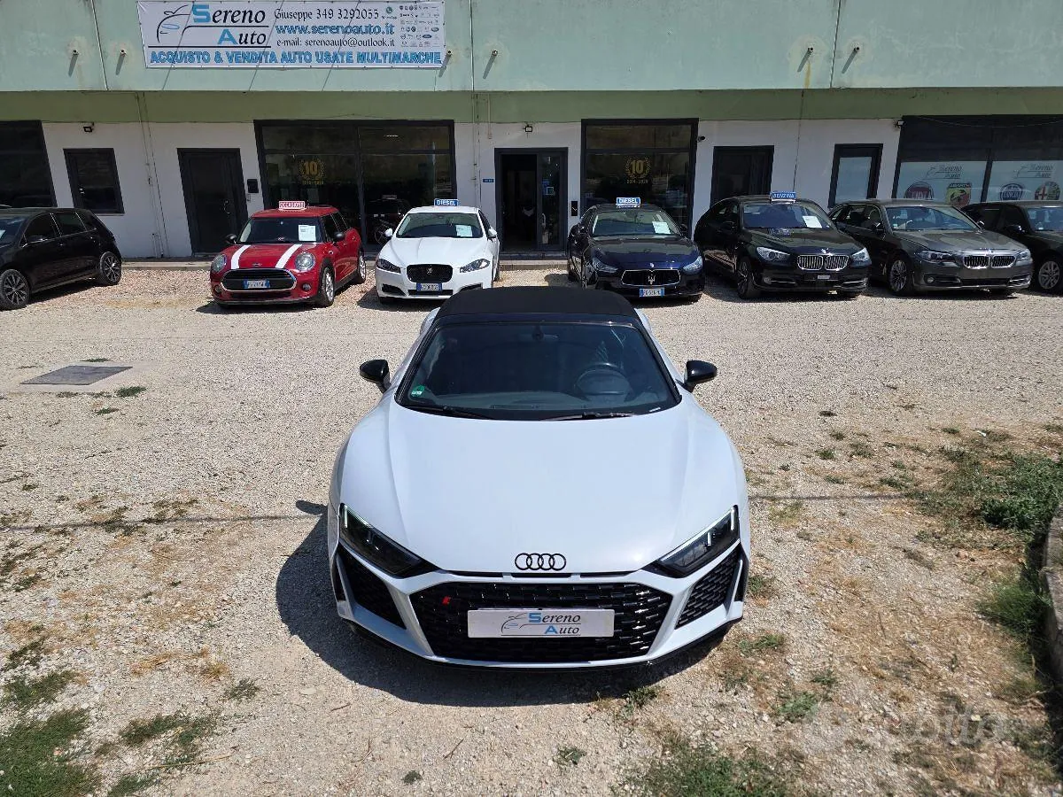 Audi R8 2022 photo 2