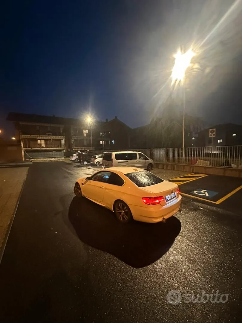 BMW 320D 2008 photo 4