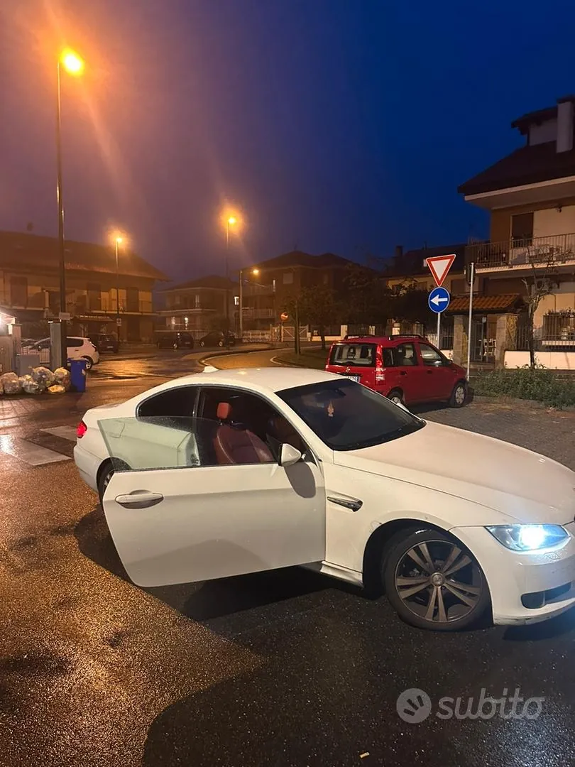 BMW 320D 2008 photo 2