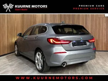 BMW 1 Series 2023 photo 2