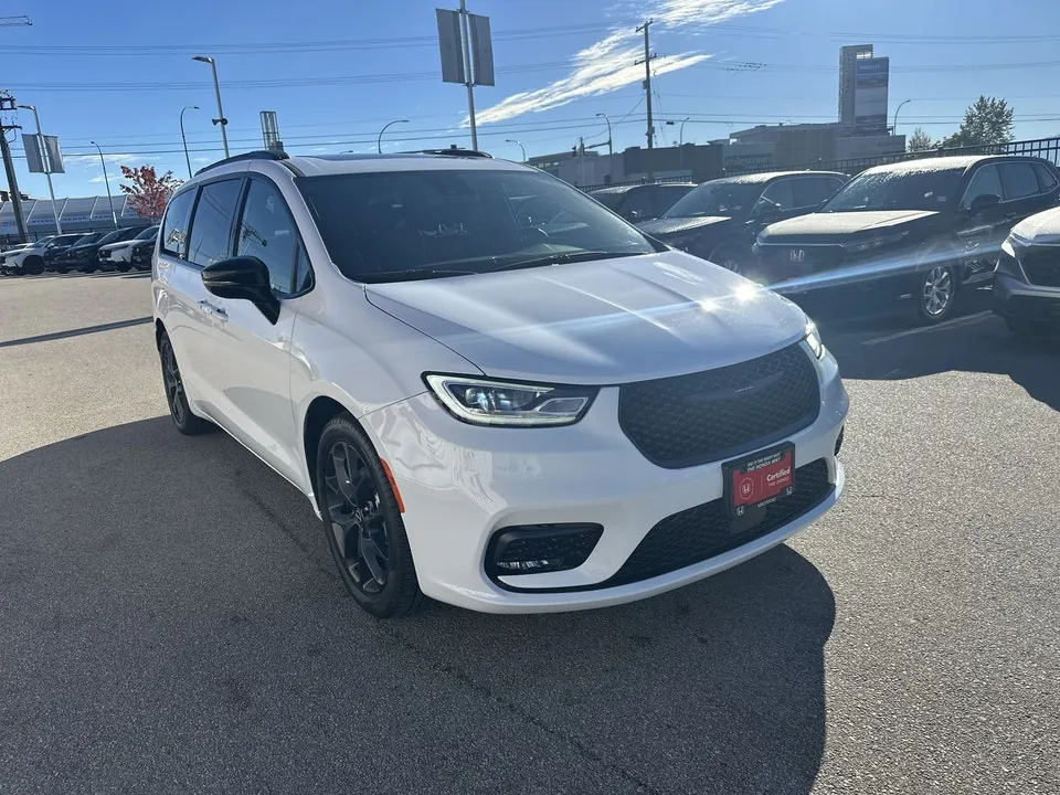 Chrysler Pacifica 2025 photo 4