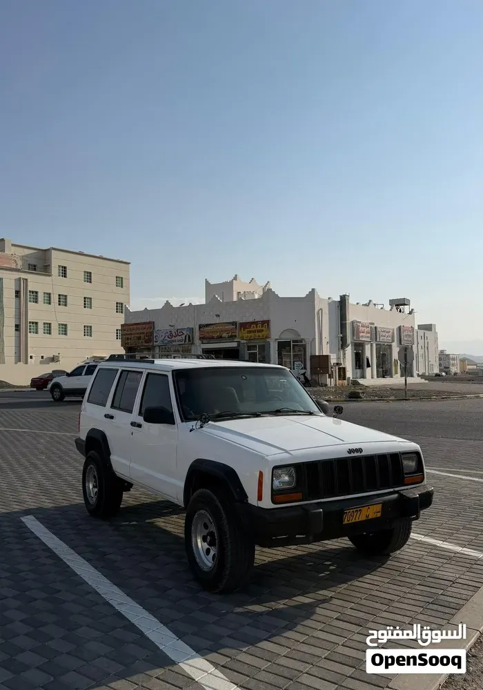 Jeep Cherokee 2000 photo 5
