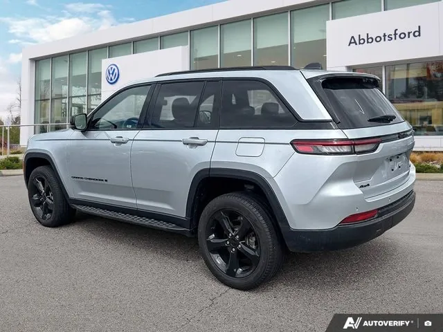 Jeep Grand Cherokee 2024 photo 3