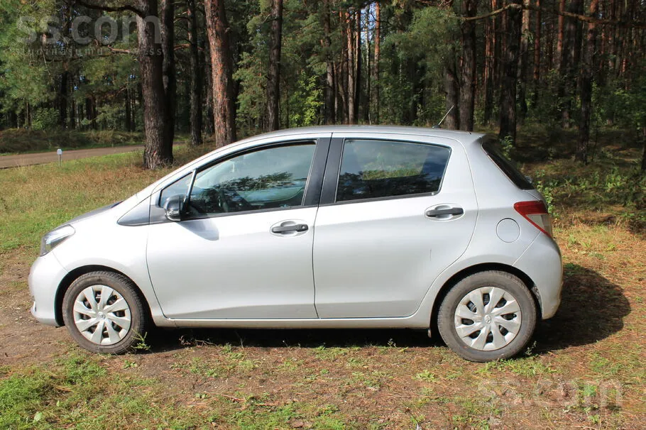 Toyota Yaris 2013 photo 5