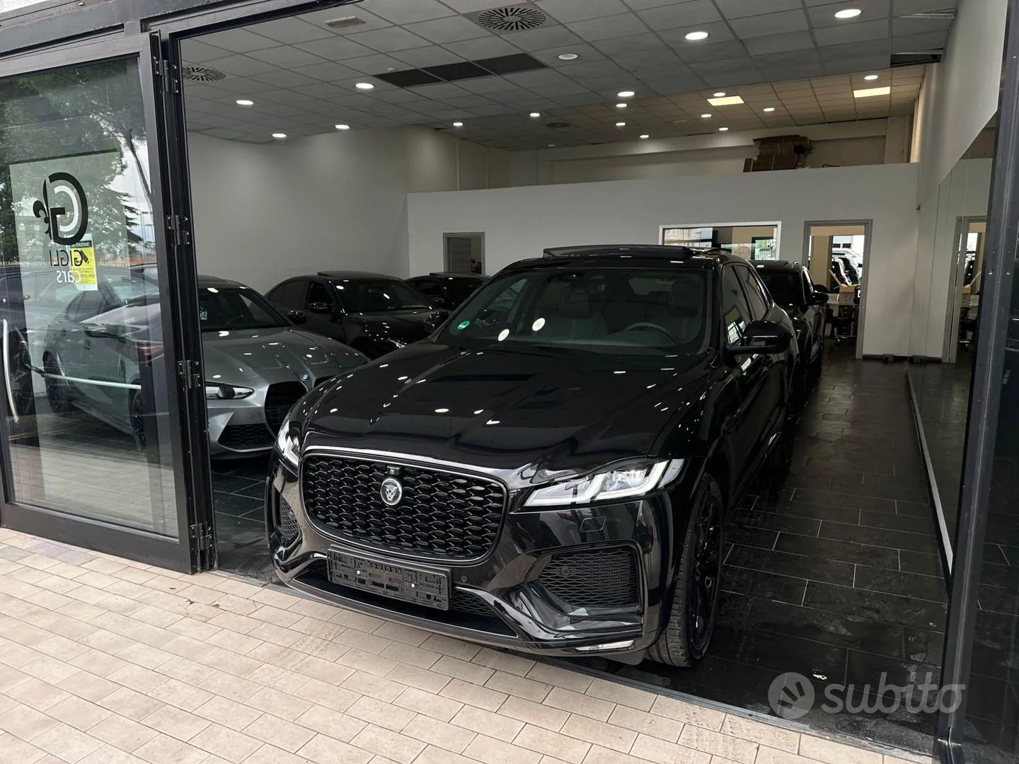 Jaguar F-Pace 2024 photo 4